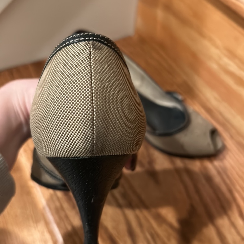 Prada shoes/ size 37/ gray/ made in Italy - Picture 5 of 9